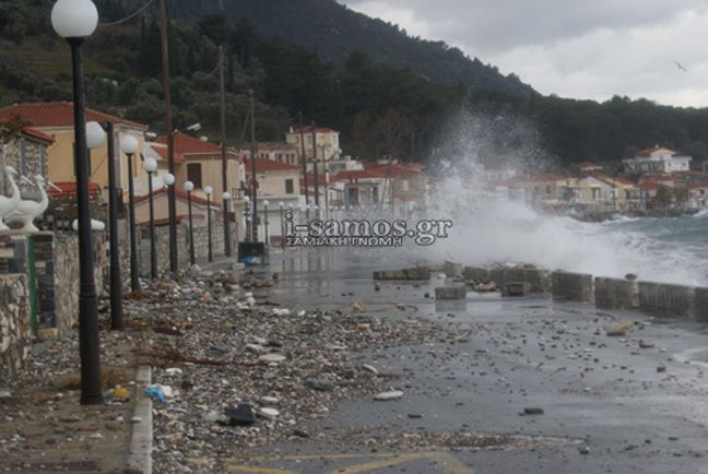 Ζημιές από την κακοκαιρία και στη Σάμο