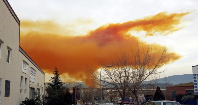 Τοξικό σύννεφο μετά από έκρηξη στην Ισπανία