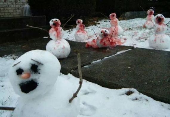 Χιονάνθρωποι σαν από ταινία τρόμου