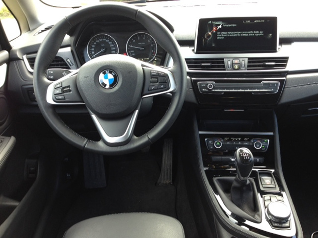 Οδηγούμε τη BMW 218i Active Tourer