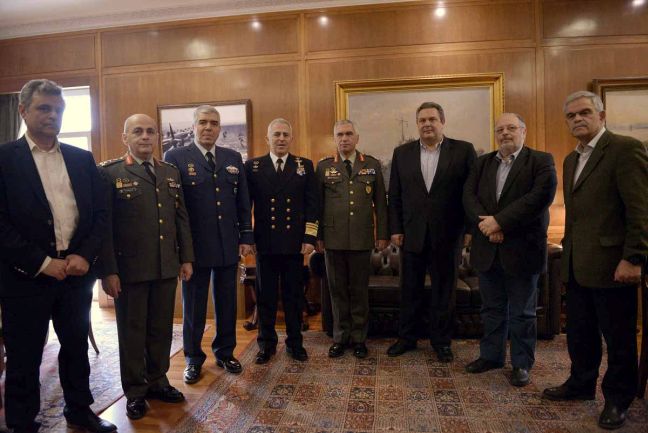 Συνάντηση Καμμένου με τη νέα ηγεσία των Ενόπλων Δυνάμεων