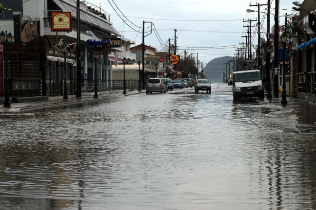 Συνεχίζονται οι δυνατές βροχοπτώσεις στη Ζάκυνθο