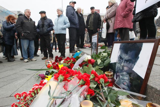 Λουλούδια από την Ελλάδα για τη δολοφονία Νεμτσόφ