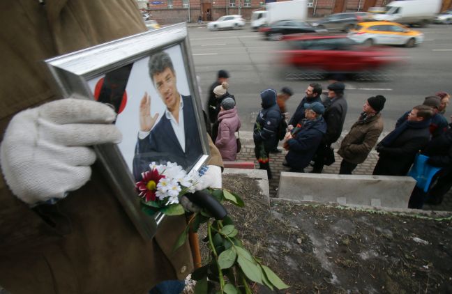 Δύο ύποπτοι συνελήφθησαν για τον φόνο Νεμτσόφ