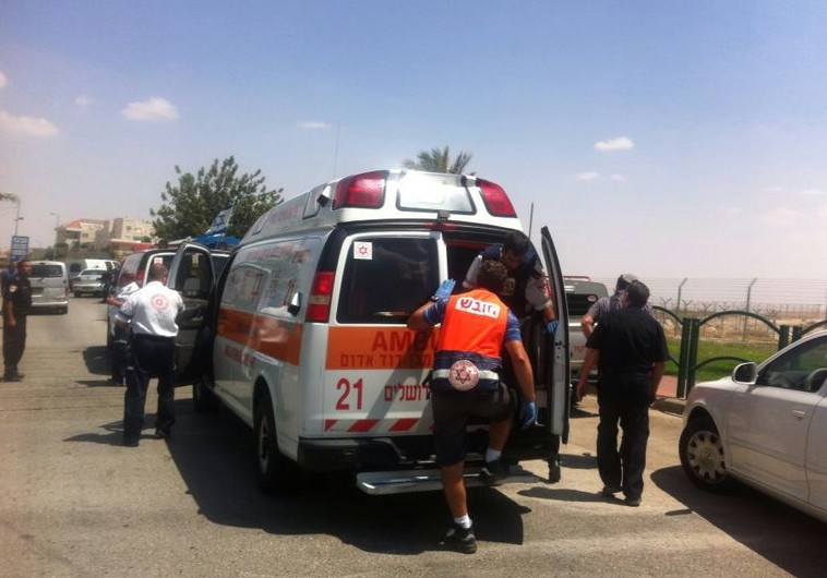 Αυτοκίνητο παρέσυρε και τραυμάτισε τρεις Ισραηλινούς στη Δυτική Όχθη
