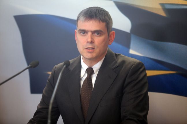 «Το φιάσκο στοιχίζει πανάκριβα στην ελληνική οικονομία»