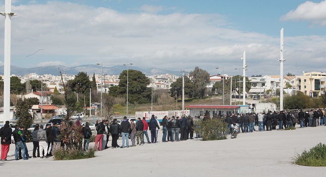 Ουρές από τα ξημερώματα στο ΟΑΚΑ