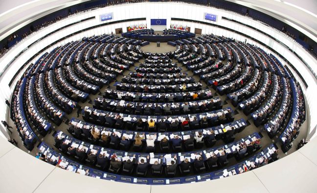 Σύγκρουση στο Ευρωκοινοβούλιο για το μεταναστευτικό