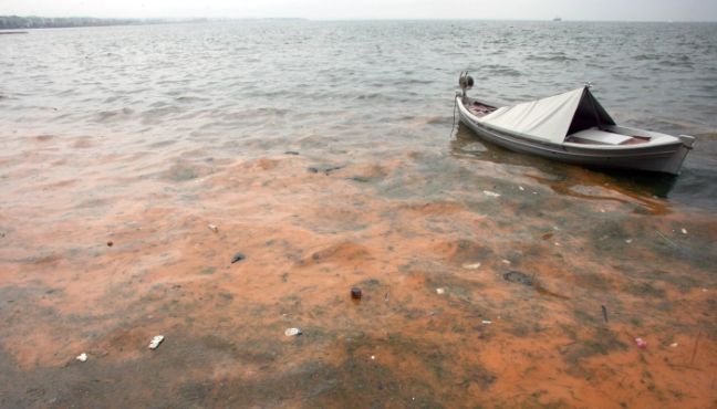 Εστία ρύπανσης εντοπίστηκε στον Θερμαϊκό Κόλπο