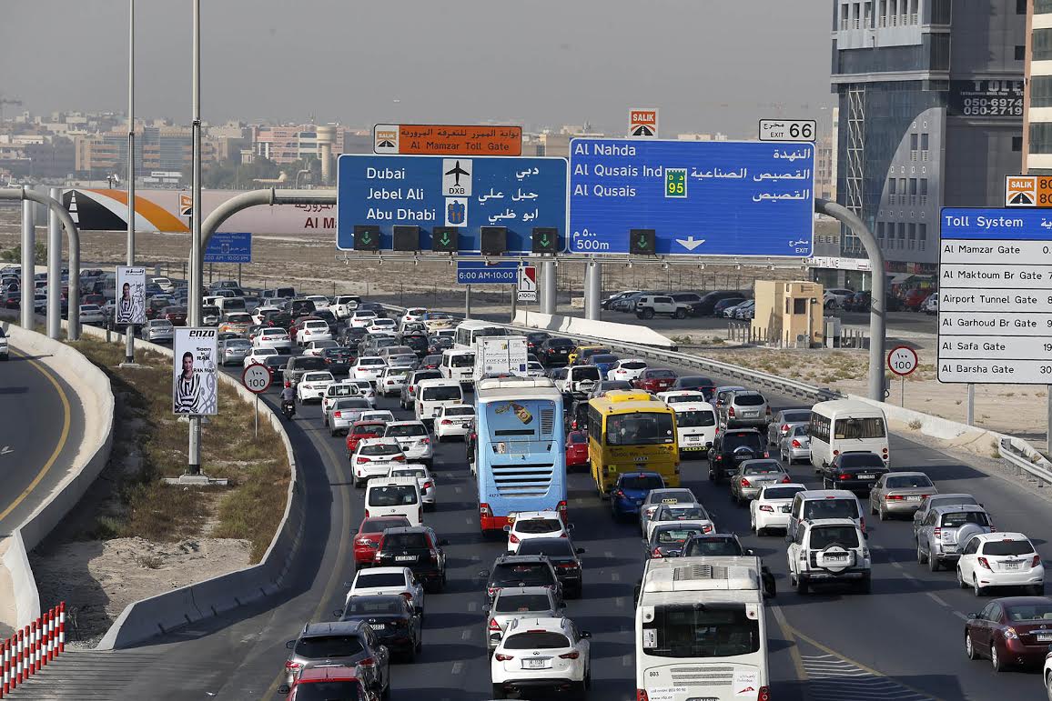 «Βουλιάζει» από τα αυτοκίνητα το Ντουμπάι