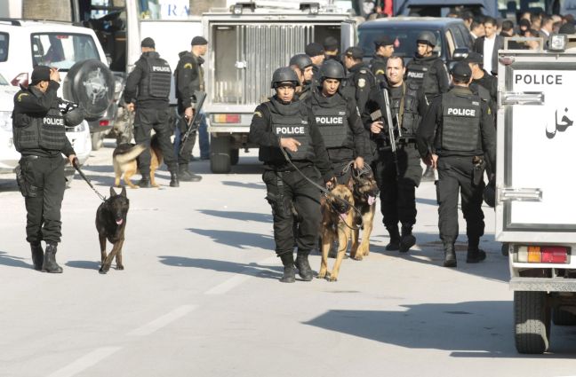 Παύθηκαν αστυνομικοί μετά την επίθεση στην Τύνιδα