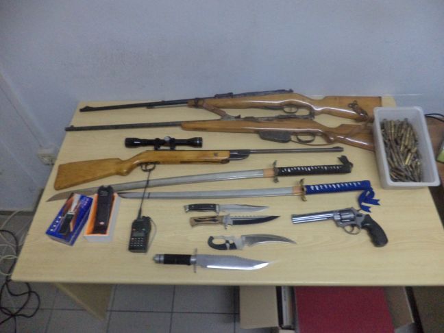 Μικρό οπλοστάσιο σε σπίτι στα Τρίκαλα