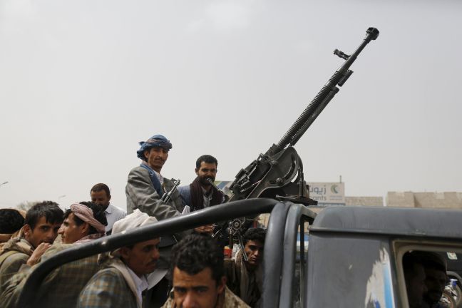 Σφοδρές συγκρούσεις σε αποθήκη όπλων στην Υεμένη