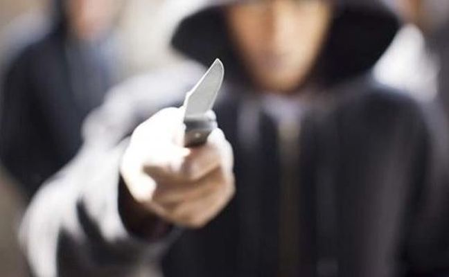Επίθεση με μαχαίρι σε 15χρονο σε σχολείο της Μήλου