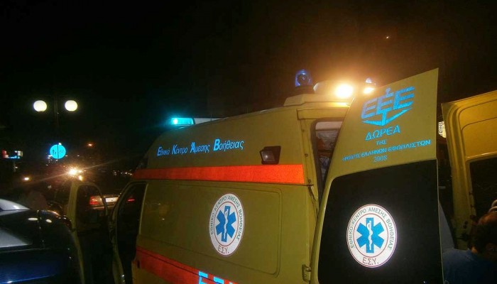 Σε κρίσιμη κατάσταση 16χρονος από τροχαίο στον κόμβο της Σούδας
