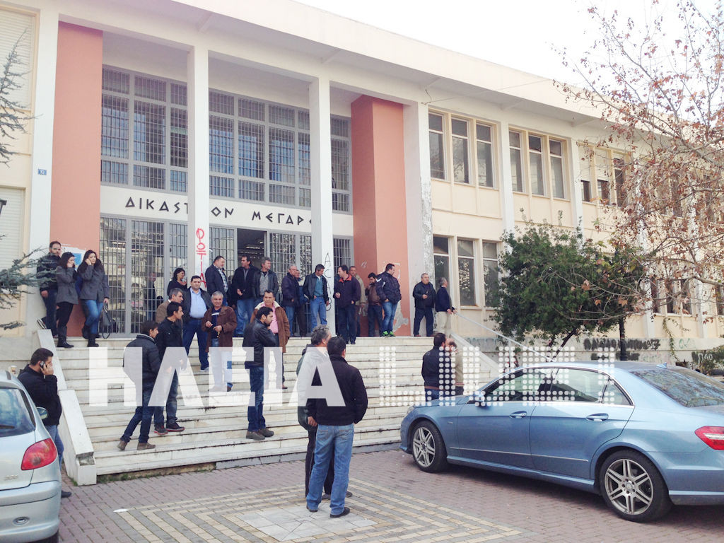 Πρόσωπο με πρόσωπο με τη Δικαιοσύνη για τα σκουπίδια στην Ηλεία