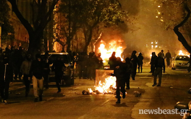 Τέλος οι κάδοι σκουπιδιών γύρω από το Πολυτεχνείο