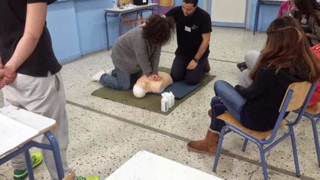 Πρώτες βοήθειες στο σχολείο μετά τον θάνατο καθηγητή