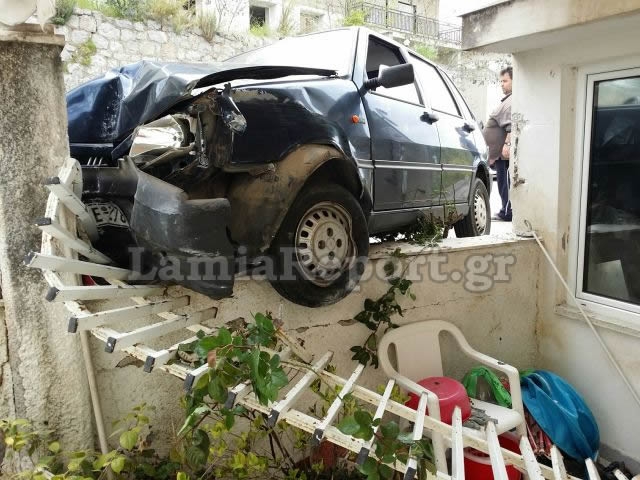 Απίστευτο τροχαίο μετά από «επίθεση» σφήκας