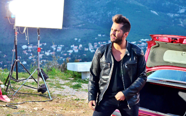 Backstage φωτογραφίες από το νέο video clip του Γιώργου Τσαλίκη