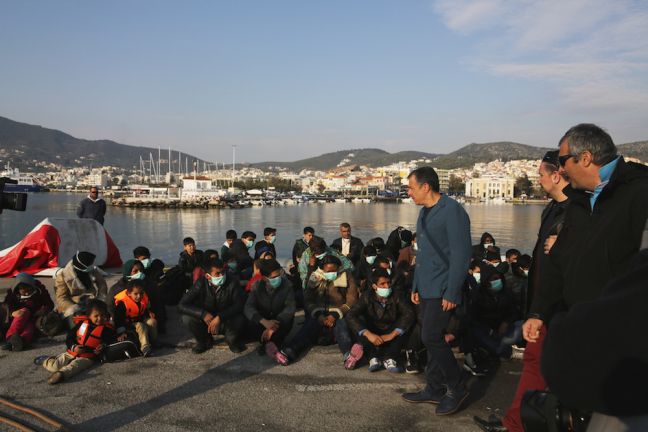 Στους μετανάστες της Μυτιλήνης ο Θεοδωράκης