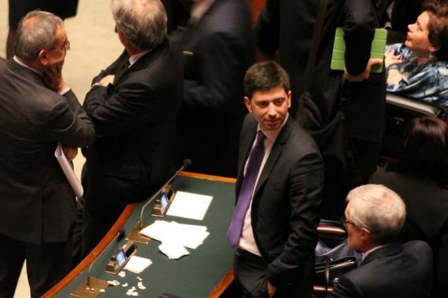 Άρχισαν τα εσωτερικά προβλήματα για τον Ρέντζι