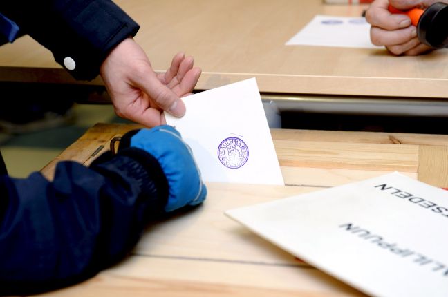 Πάνω από 10.000 πολίτες έχουν υπογράψει το αίτημα να διεξαχθεί δημοψήφισμα στη Φινλανδία