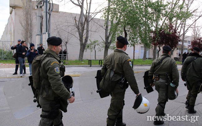 Ζητούν να διεξαχθεί η δίκη της Χρυσής Αυγής εκτός Κορυδαλλού