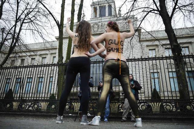 Η γυμνή αλήθεια των FEMEN