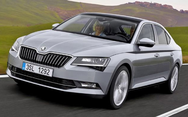 Πλήρης αποκάλυψη της νέας Skoda Superb