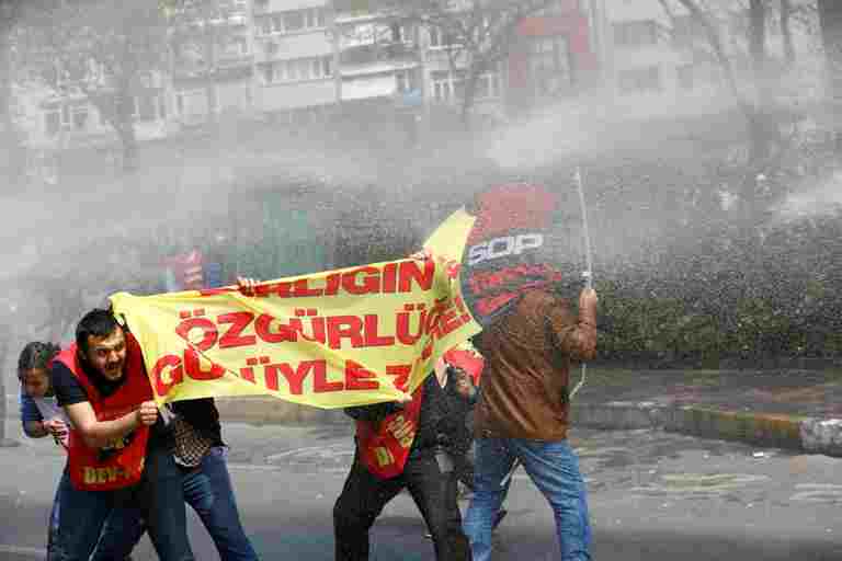 Επεισοδιακή Πρωτομαγιά στην Κωνσταντινούπολη