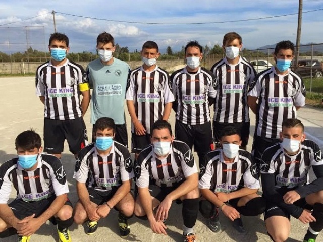 Ποδοσφαιριστές αγωνίστηκαν&#8230; με ιατρικές μάσκες