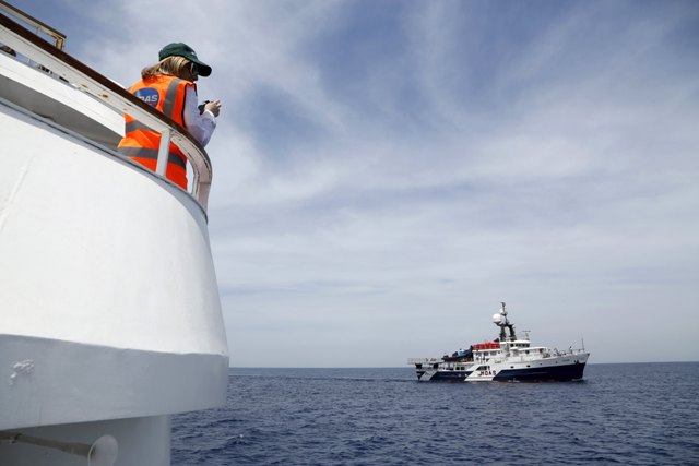 Μπλόκο στο πλοίο των ακροδεξιών που περιπολεί στη Μεσόγειο