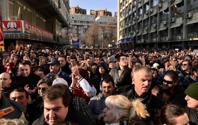 Στους δρόμους οι Σκοπιανοί