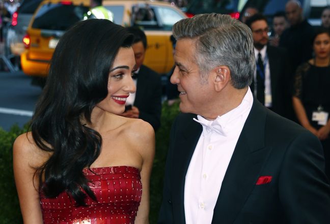 Ο George Clooney μαγείρεψε στην Amal αλλά εκείνη δεν εντυπωσιάστηκε