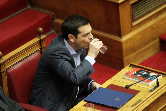 Οι δύο στόχοι Τσίπρα από την ενημέρωση στη Βουλή