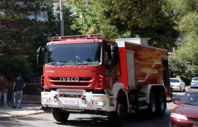 Έβαλαν φωτιά σε διαμέρισμα 81χρονου στα Πετράλωνα