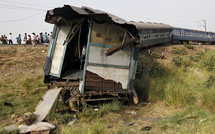 Δύο νεκροί σε εκτροχιασμό τραίνου στην Ινδία