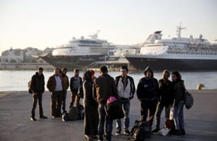 Έφτασαν στον Πειραιά 1.400 μετανάστες από την Κω