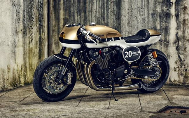 Ένα «μεταλλαγμένο» XJR1300 σε café racer