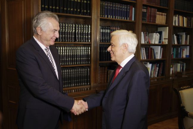 Στον Προκόπη Παυλόπουλο ο δήμαρχος Περιστερίου