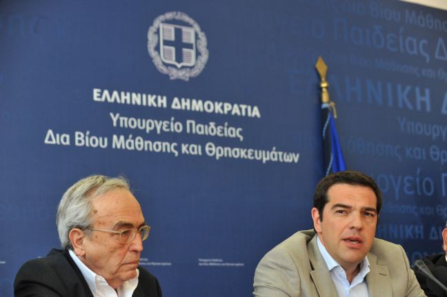 Η βελτίωση των πανελλαδικών στόχος της κυβέρνησης