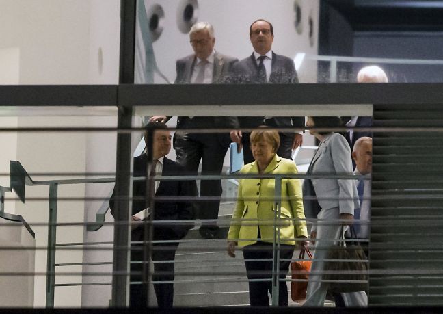 Στον αέρα το ραντεβού Τσίπρα, Μέρκελ, Ολάντ