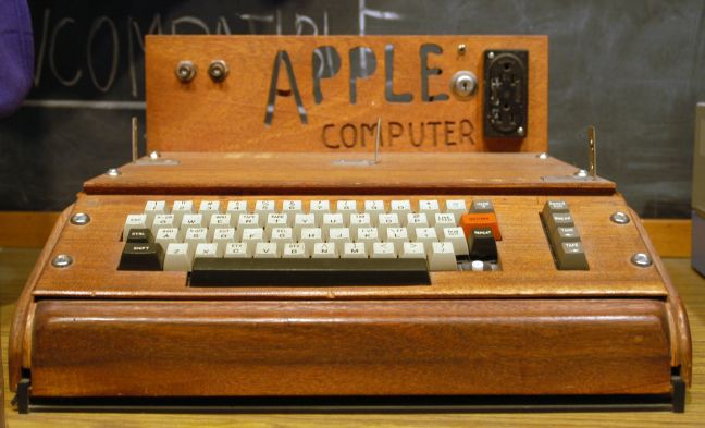 Πέταξε Apple I, αξίας 182.000 ευρώ, στα σκουπίδια