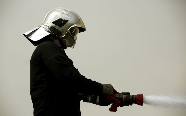 Στάχτη έγινε ξενώνας στην Κρανιά Γρεβενών
