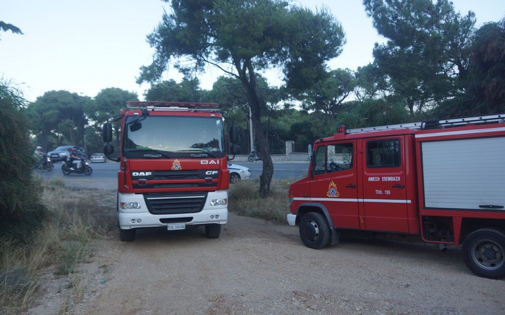 Φωτιά σε νταλίκα στην εθνική οδό κοντά στον Άγιο Κωνσταντίνο