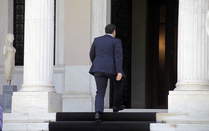 Πρωτοβουλία Τσίπρα για άρση του αδιεξόδου