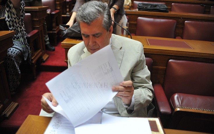 Ο Μητρόπουλος καλεί βουλευτές να καταψηφίσουν μία σκληρή συμφωνία