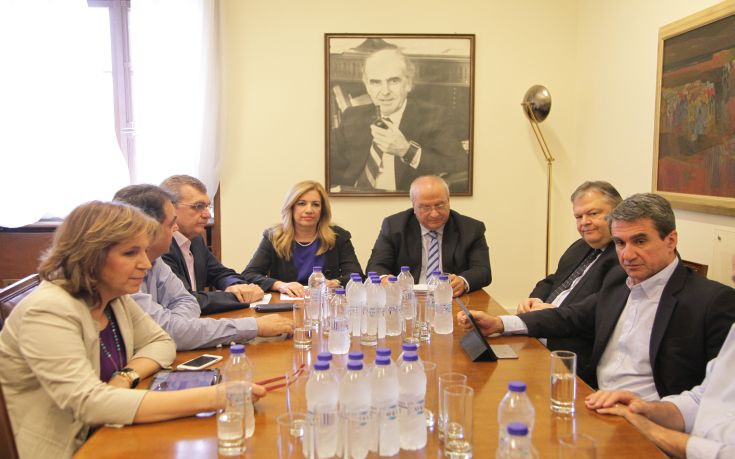 Υπόγεια σύγκρουση Φώφης – Βενιζέλου για το μνημόνιο