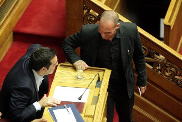 Στη Βουλή ο Βαρουφάκης μετά το Eurogroup